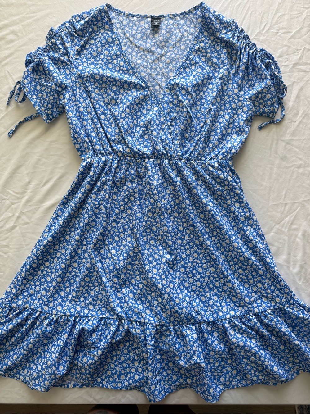 Women’s Medium Blue Floral Wrap-Front Midi Dress Boho Cottage Coquette Downtown